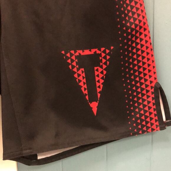 TITLE Boxing Elite Series satin Fight Shorts red/black men’s‎ size L - Picture 3 of 8